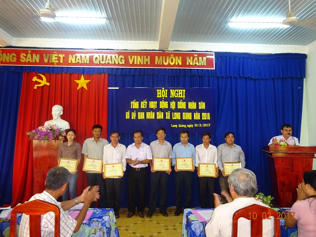 Thường trực Hội đồng nhân dân xã Long Giang: Tổ chức Hội nghị tổng kết hoạt động Hội đồng nhân dân xã năm 2016